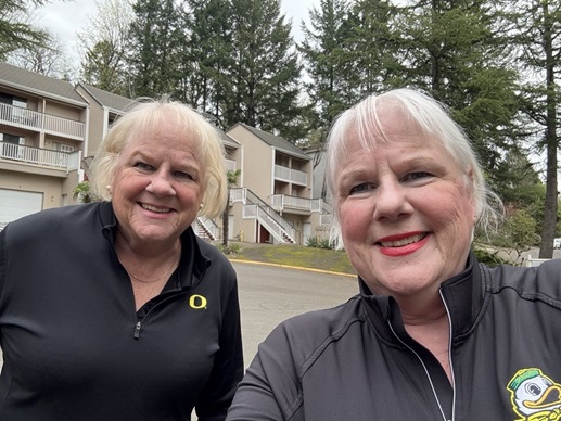 Carol Brandt và người chị em song sinh